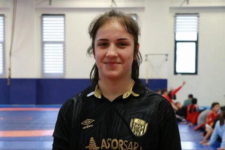 Güreşte Türkiye şampiyonu Esma Nur, gözünü Avrupa şampiyonluğuna dikti