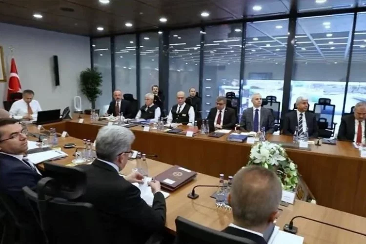 İçişleri Bakanı Yerlikaya başkanlığında "Güvenlik Toplantısı" düzenlendi