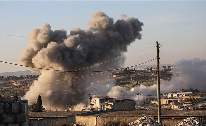 İdlib'deki sivil yerleşimlere hava saldırısı