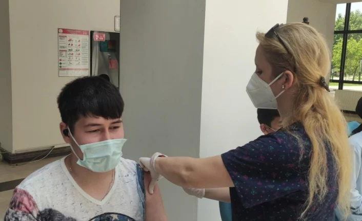 İl Sağlık Müdürü Dr. Fevzi Yavuzyılmaz’dan gençlere aşı çağrısı
