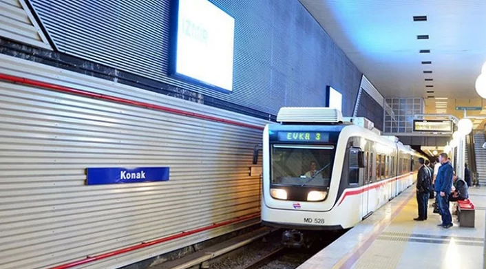İzmir'de metrosundaki reklam alanları kiraya verilecek