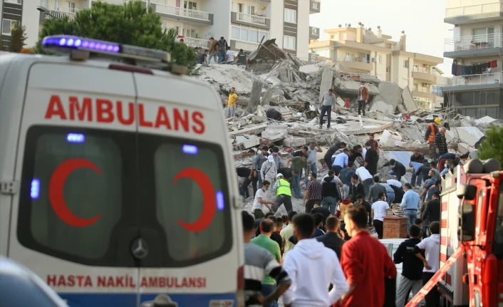 İzmir'deki depremde 35 kişi hayatını kaybetti!
