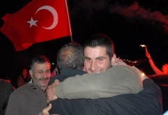 Davutoğlu, Meclis Başkanı Kahraman ile görüştü