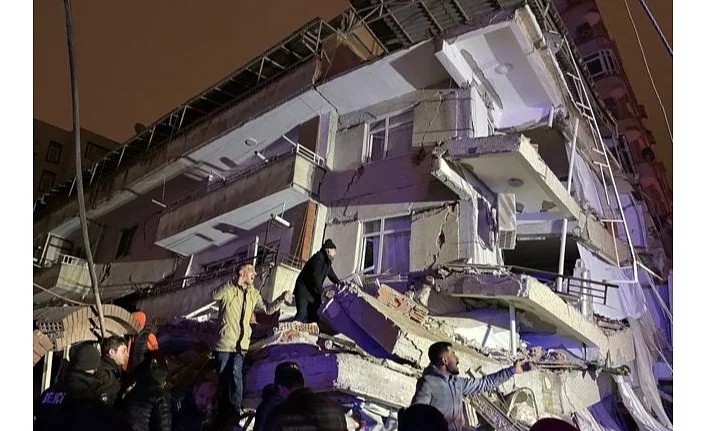 Kahramanmaraş'ta 7,4 büyüklüğünde deprem: 76 can kaybı