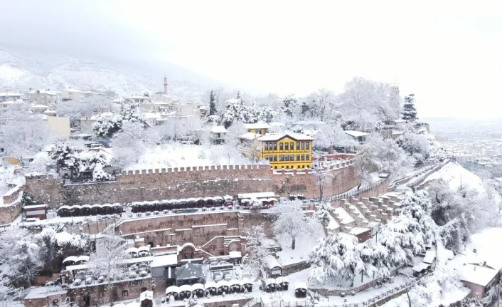 Karlar altındaki Bursa havadan görüntülendi