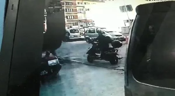 Bursa'da motosiklet hırsızlığı kamerada!