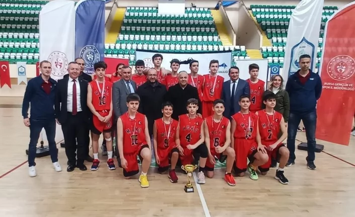 Macide Gazioğlu Kükürtlü Ortaokulu basketbolda il şampiyonu oldu