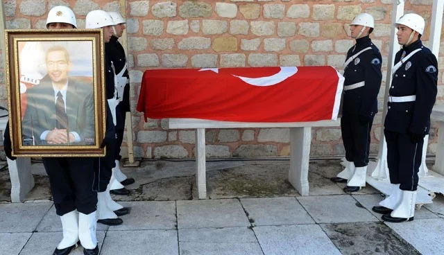 Adnan Menderes mezarı başında anıldı