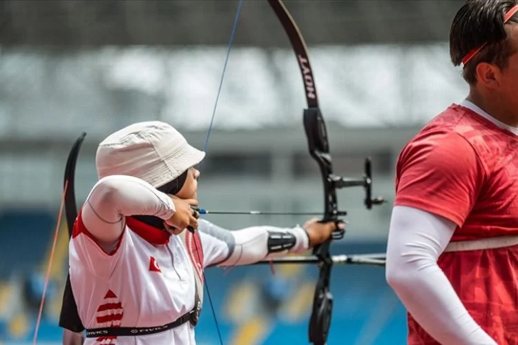 Milli okçu Elif Berra Gökkır, Paris 2024 Olimpiyatları kotası aldı