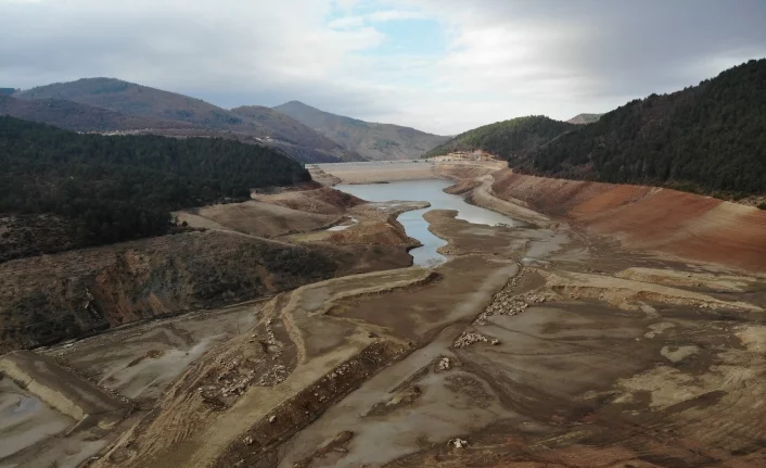 Nilüfer Barajı'nda su tutulmaya başlandı