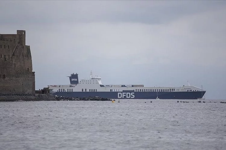 Operasyonla kurtarılan Türk gemisi yoluna devam ediyor