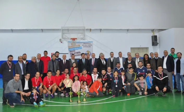 Osmangazi İlçe Milli Eğitim Müdürlüğü kurumlar arası voleybol turnuvası sona erdi