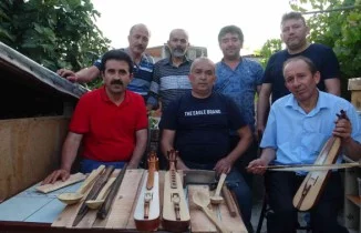 Yetmiş yıl önce göçtükleri köyün geleneklerini Bursa’da yaşatmaya çalışıyorlar
