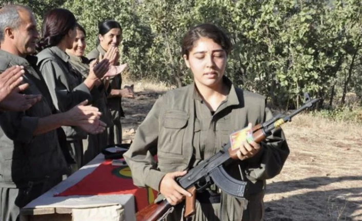 PKK'lılarla fotoğrafları çıkan İBB çalışanı Şafak Duran tutuklandı