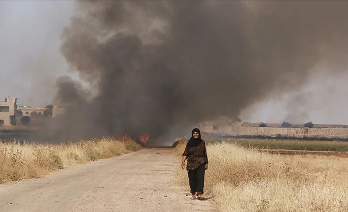 Rejim Suriye'de halkın ekinlerini yakıyor