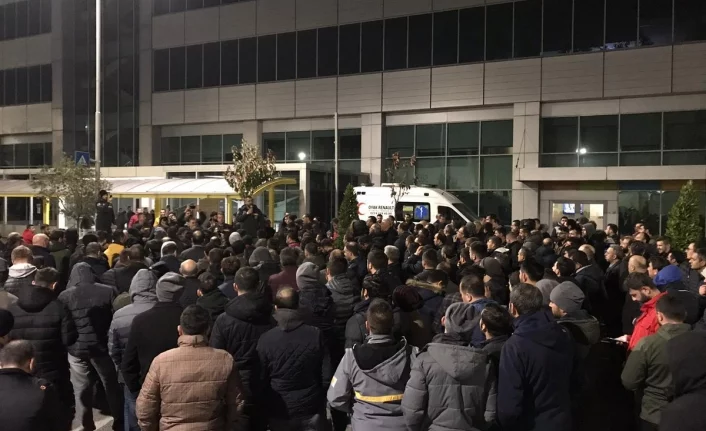 Renault, Bursa'da eylem yapan işçileri tehdit etti!