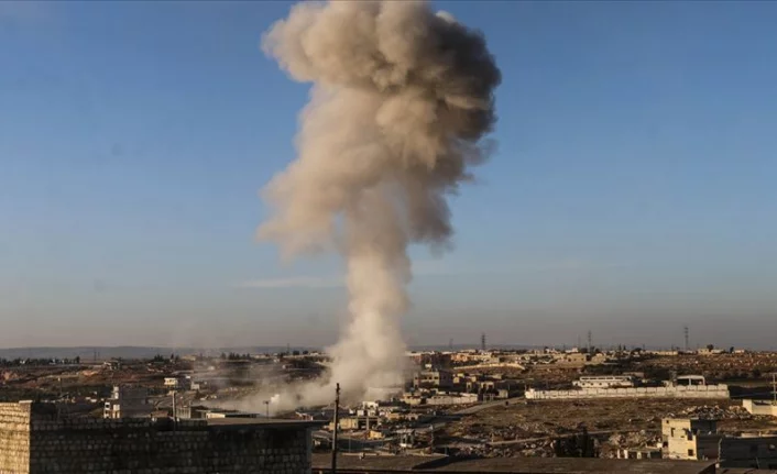Rusya, Suriye'de ateşkesi bozdu:3 ölü!