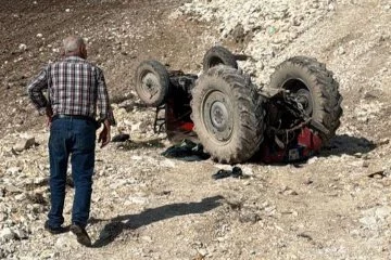 Traktör devrildi: 1 ölü   
