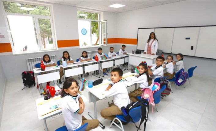 Türkiye Maarif Vakfının Azerbaycan'da kurduğu okul açıldı