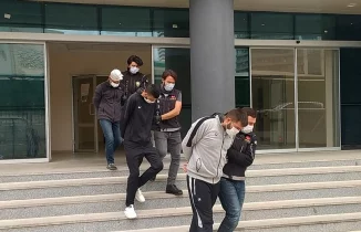 Bursa'da FETÖ'cü polisler tutuklandı