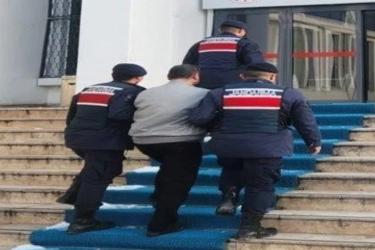 Yakalanan FETÖ firarisi tutuklandı   